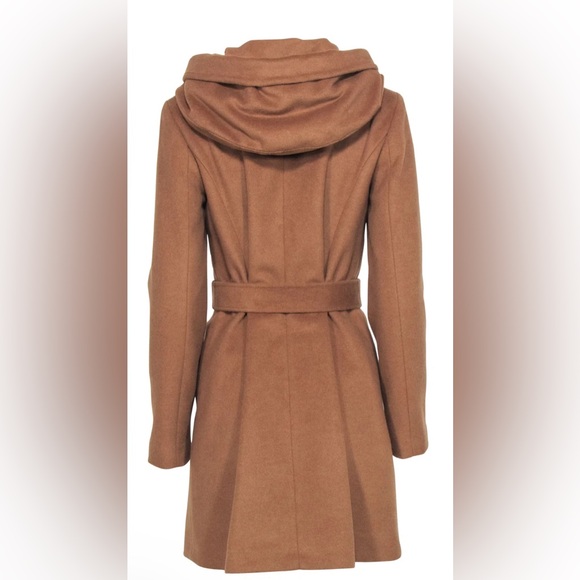 COLE HAAN Camel Button-Up/Zippered
Hooded Wool Blend Coat W/ Belt. EUC, Sz 6 🔥 - Picture 3 of 3